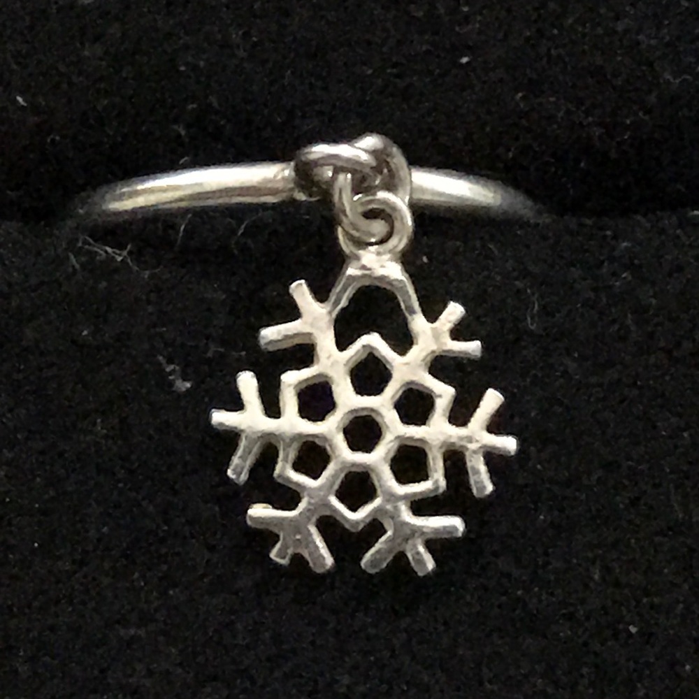 Vintage Snowflake Sterling Silver Dangling Charm Ring
